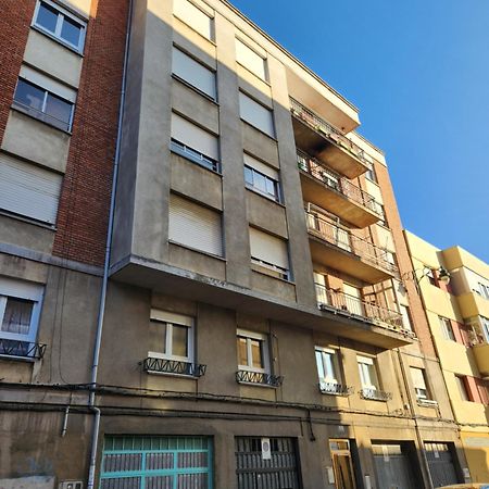 Moderno Apartamento Cerca Del Centro En Леон Екстер'єр фото