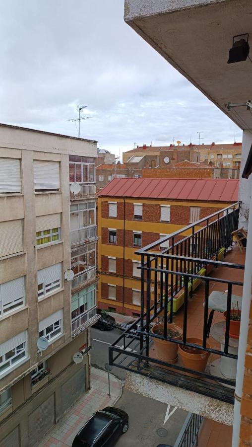 Moderno Apartamento Cerca Del Centro En Леон Екстер'єр фото